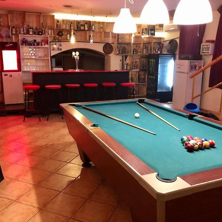 Whole Basement Former Pub3 For Bachelor / Bachelorette Party Budapest Exterior foto