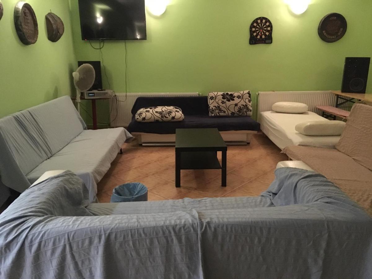 Whole Basement Former Pub3 For Bachelor / Bachelorette Party Budapest Exterior foto