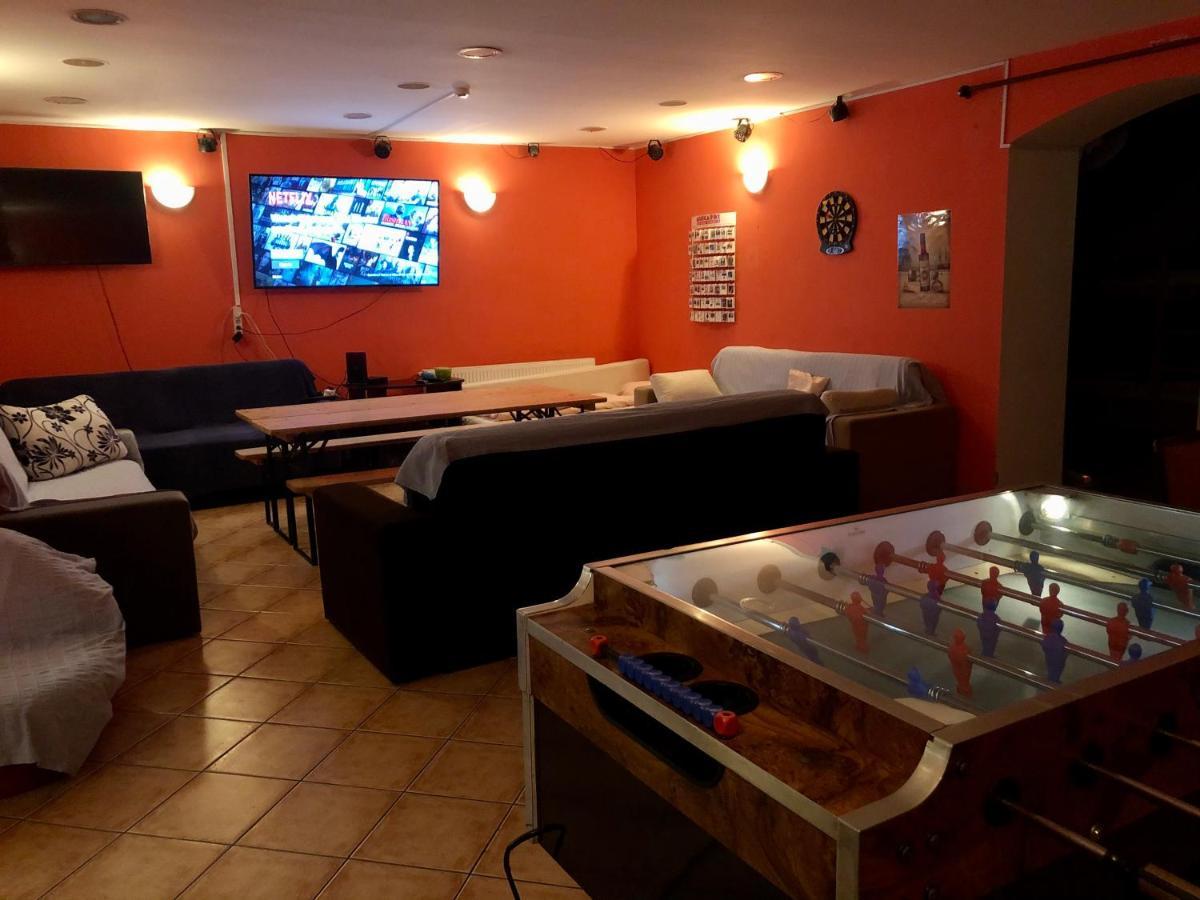 Whole Basement Former Pub3 For Bachelor / Bachelorette Party Budapest Exterior foto